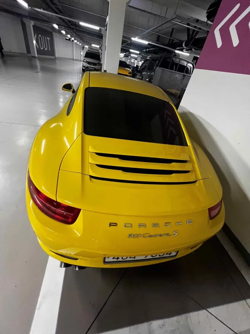 Porsche 911