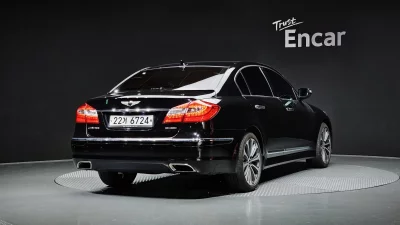 Hyundai Genesis