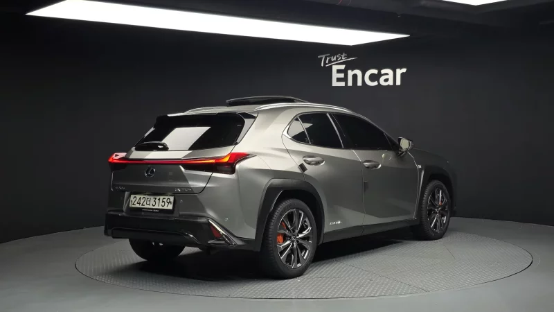 Lexus UX