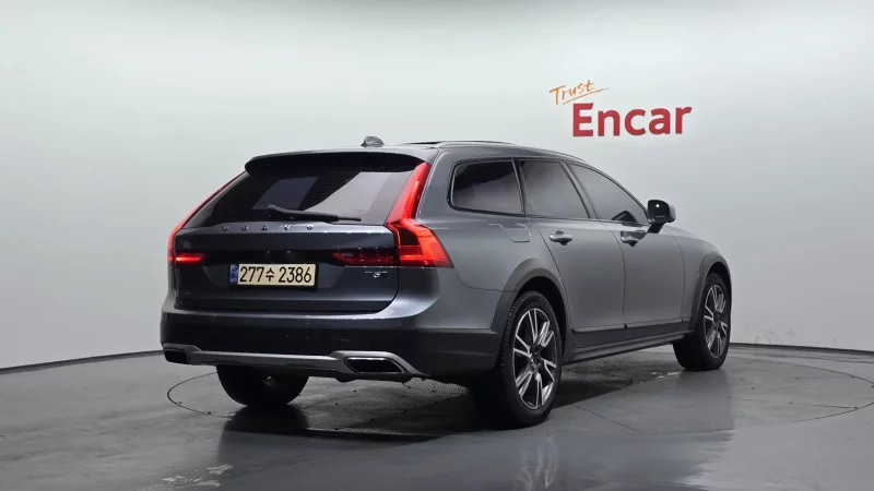 Volvo V90