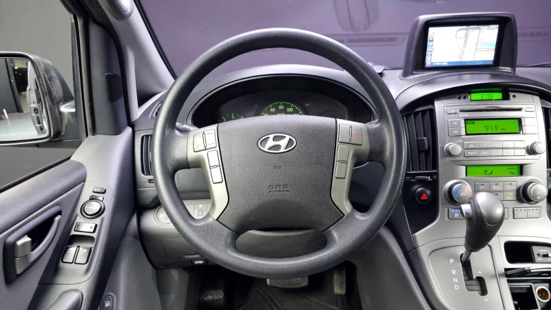 Hyundai Grand Starex
