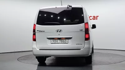 Hyundai Starex