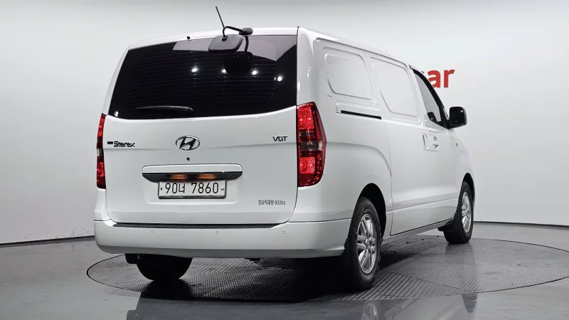 Hyundai Starex