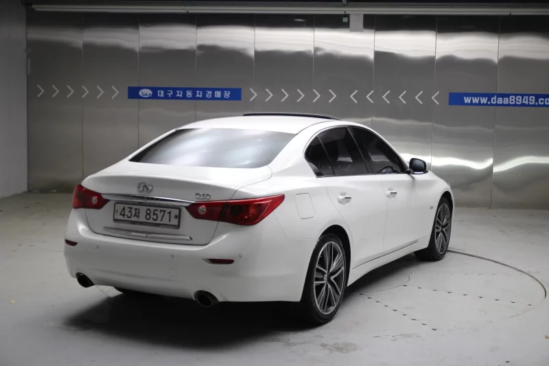 Infiniti Q50