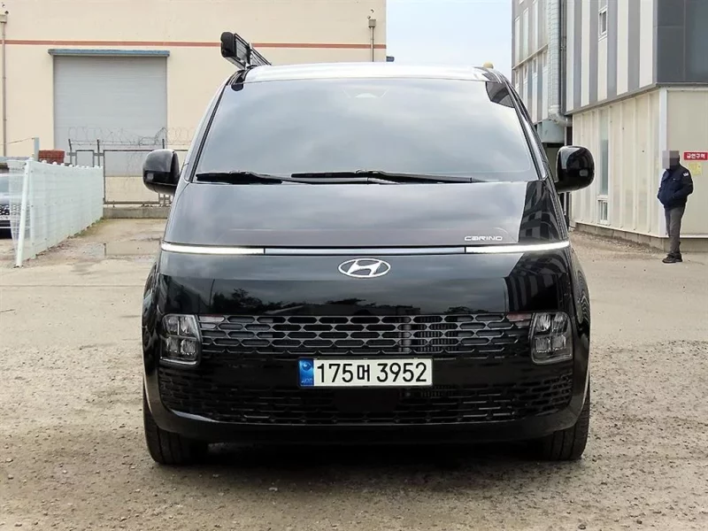 Hyundai Staria