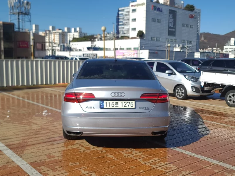 Audi A8