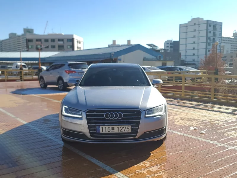 Audi A8