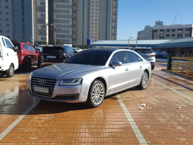 Audi A8