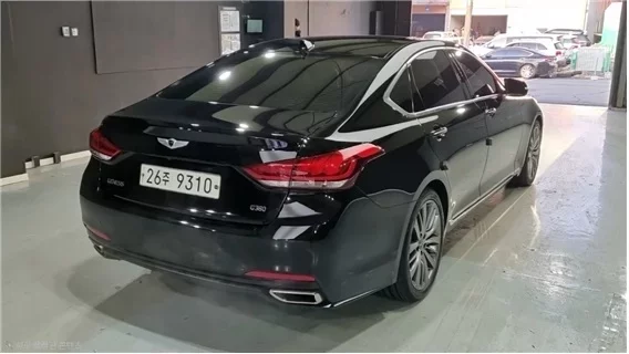 Hyundai Genesis