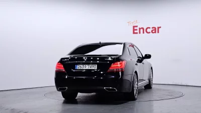 Hyundai Equus