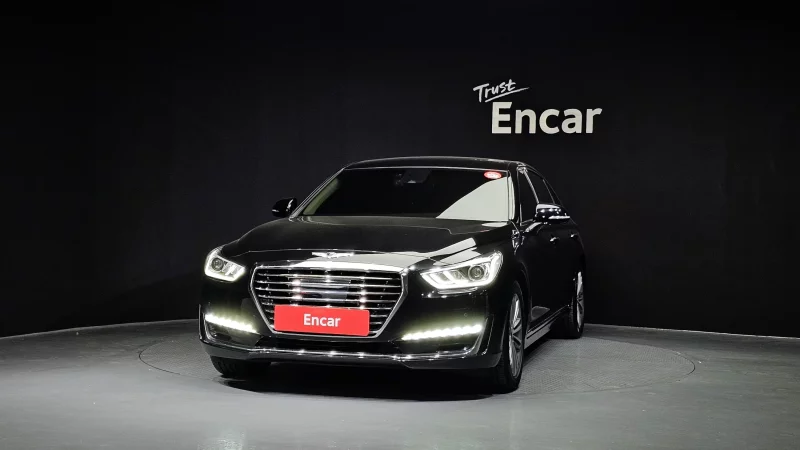 Genesis EQ900