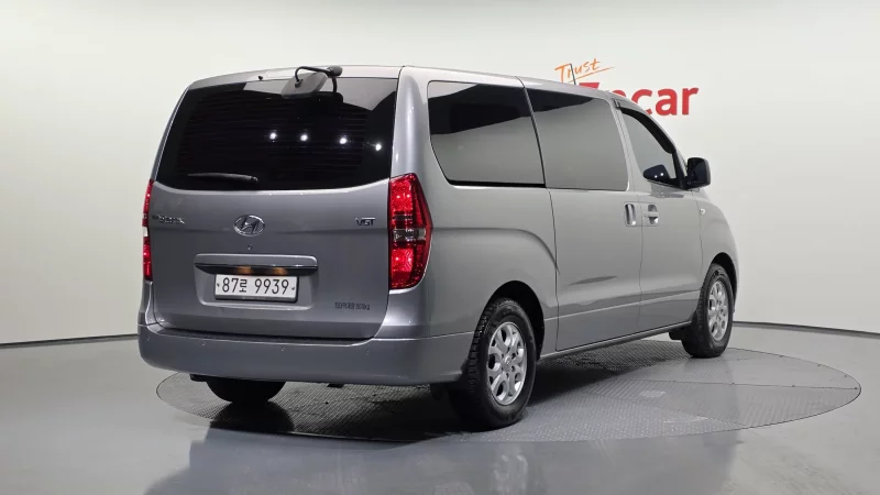 Hyundai Grand Starex
