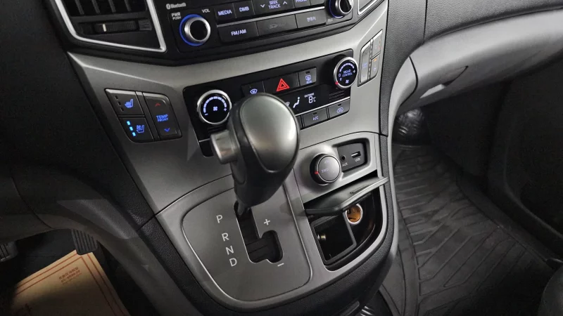 Hyundai Starex