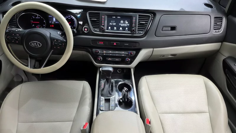 Kia Carnival