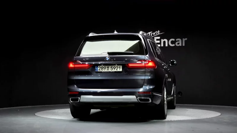 BMW X7