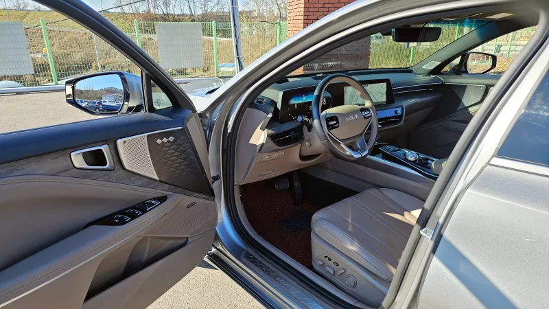 Kia K8