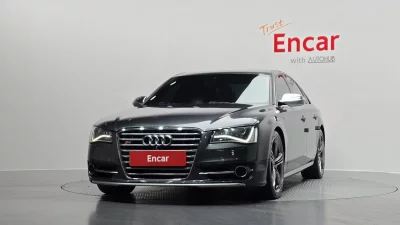 Audi S8