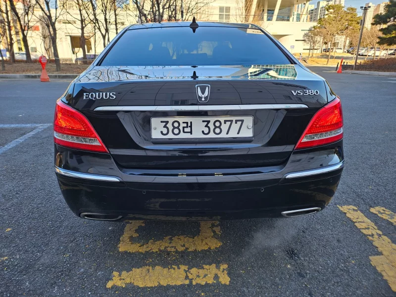 Hyundai Equus
