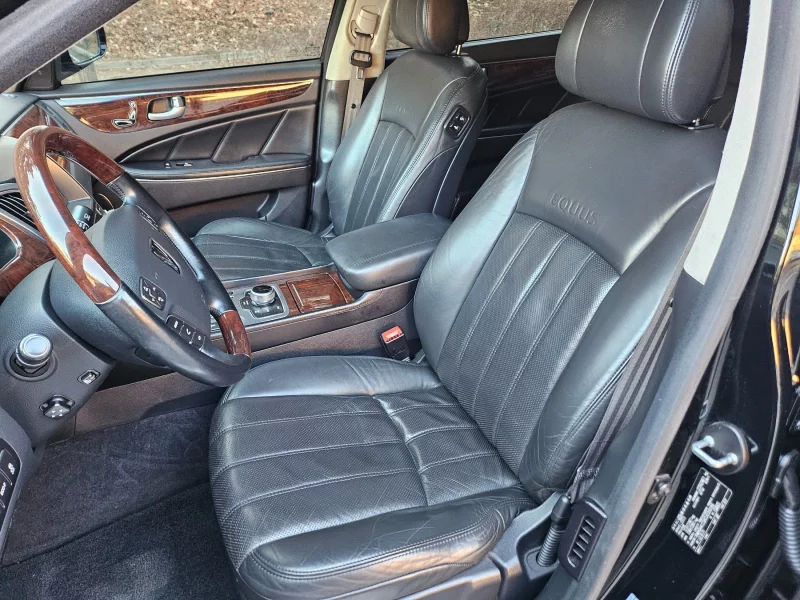 Hyundai Equus