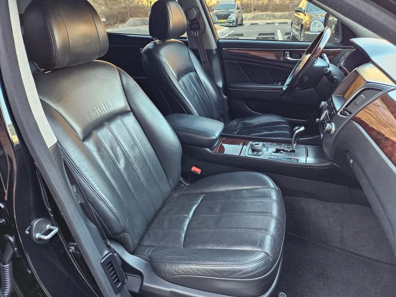 Hyundai Equus