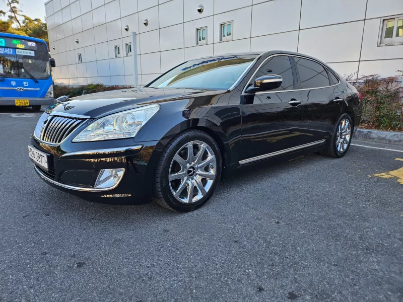 Hyundai Equus