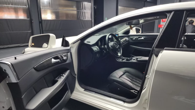 Mercedes-Benz CLS-Class