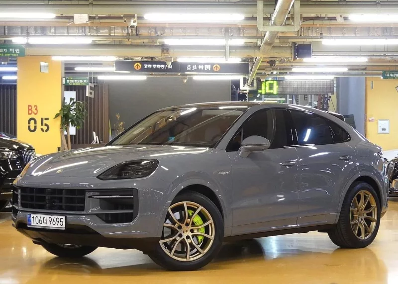 Porsche CAYENNE