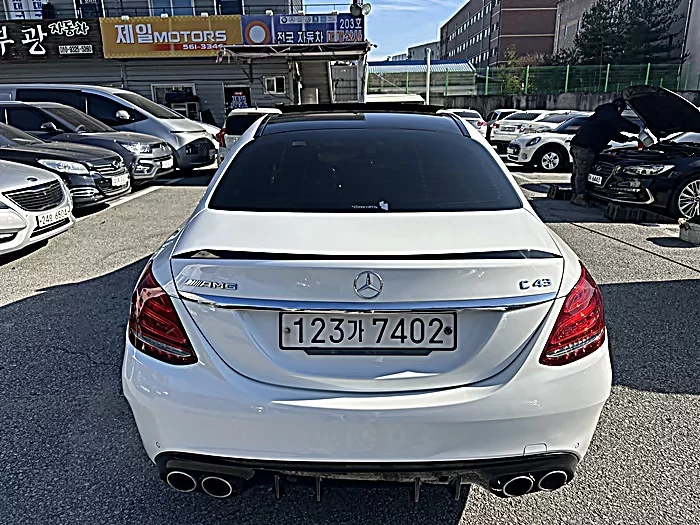 Mercedes-Benz C-Class
