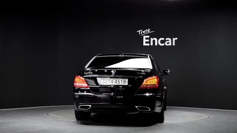 Hyundai Equus