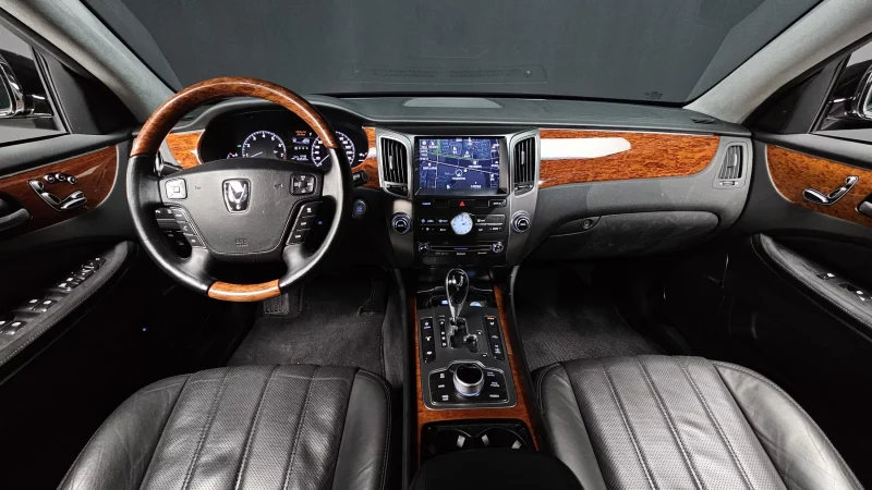 Hyundai Equus