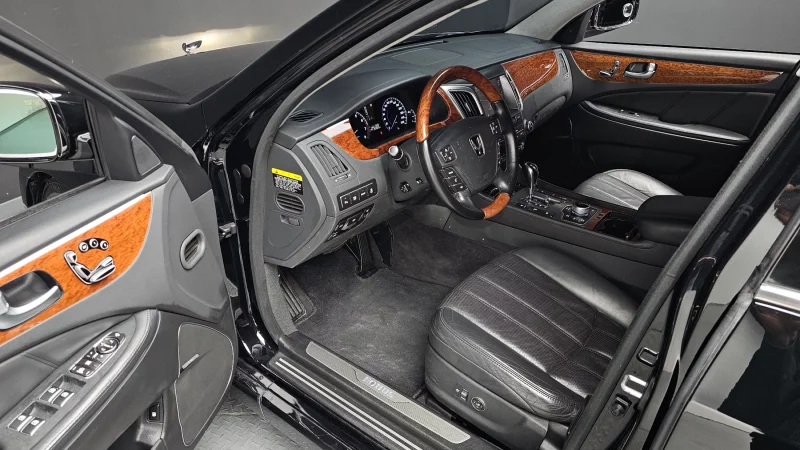 Hyundai Equus