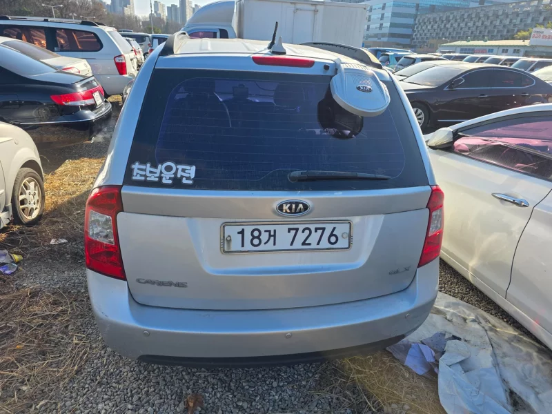 Kia Carens