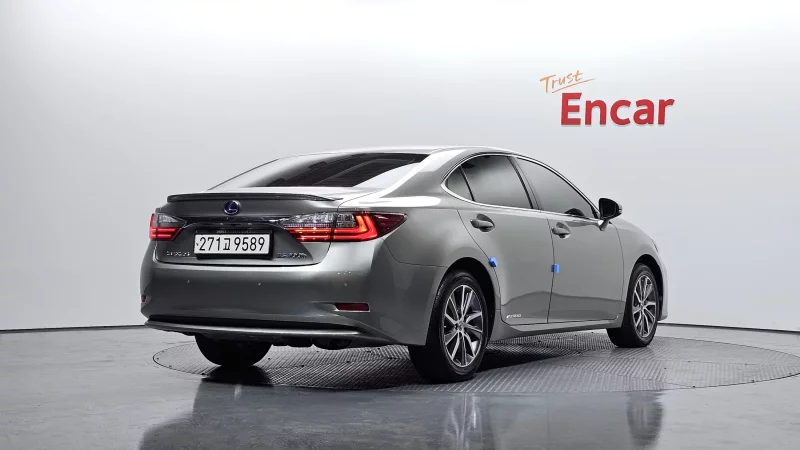 Lexus ES300h