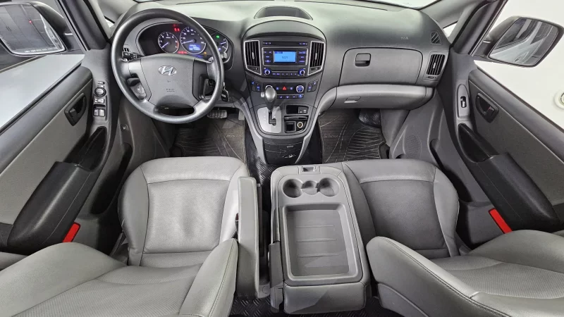 Hyundai Grand Starex