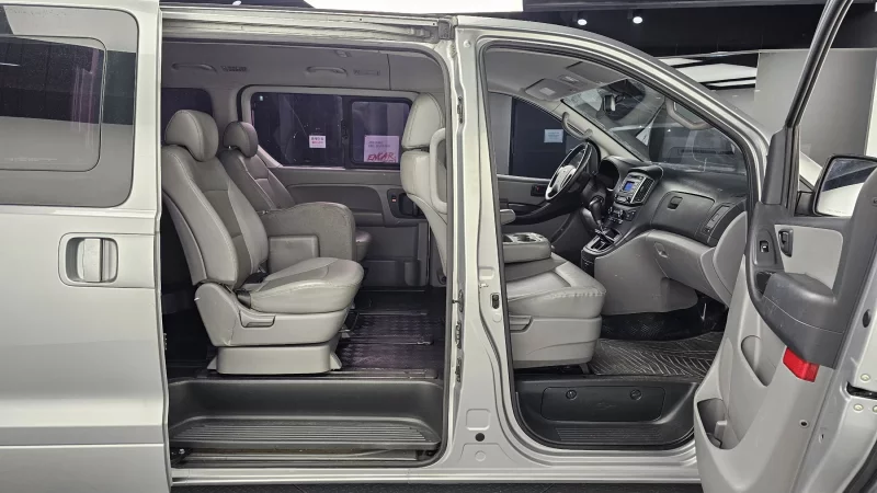 Hyundai Grand Starex