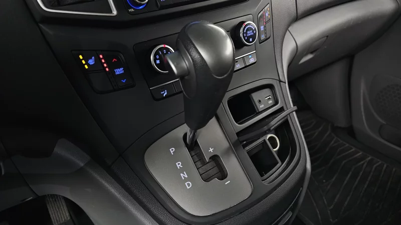 Hyundai Grand Starex
