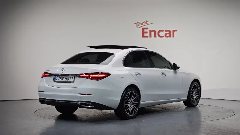 Mercedes-Benz C-Class