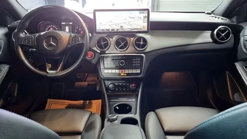 Mercedes-Benz GLA-Class