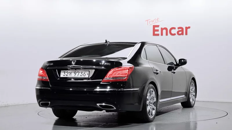 Hyundai Equus