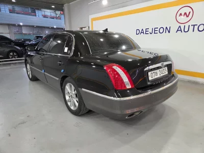 Kia OPIRUS