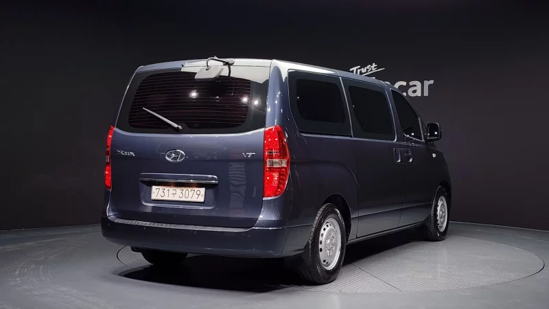 Hyundai Grand Starex