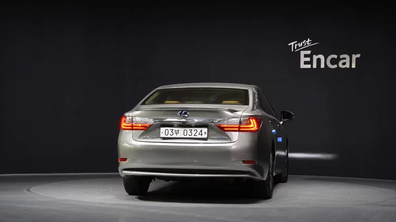 Lexus ES300h
