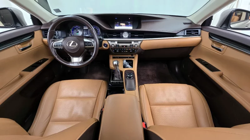 Lexus ES300h