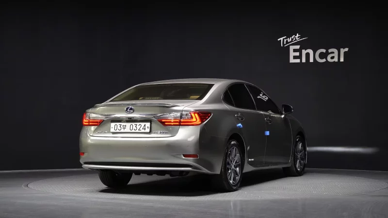 Lexus ES300h