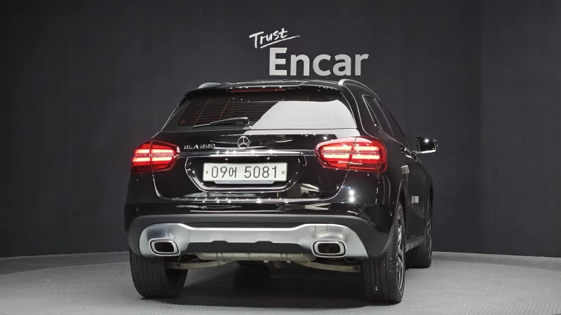 Mercedes-Benz GLA-Class