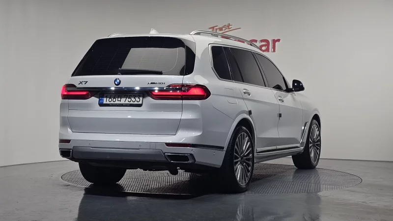 BMW X7