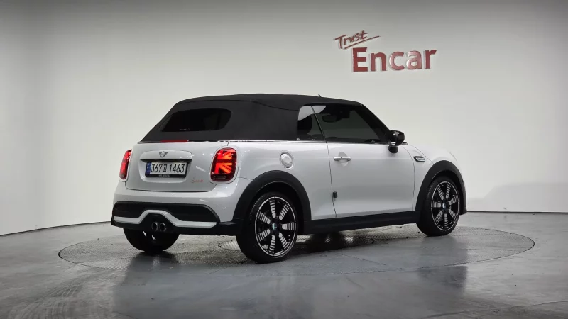 MINI Cooper Convertible