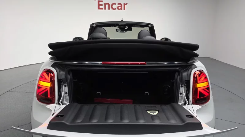 MINI Cooper Convertible