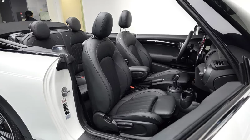 MINI Cooper Convertible