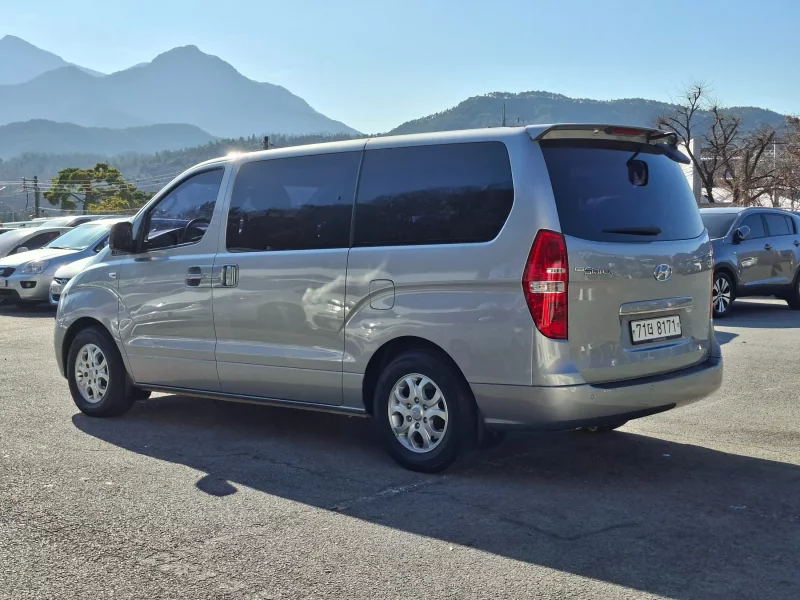 Hyundai Grand Starex
